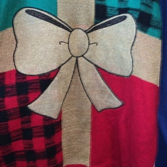 Jolly Sweaters Christmas Sweater XL Gift Bow Design Red/Green/Blue Long Sleeve - Picture 4 of 9